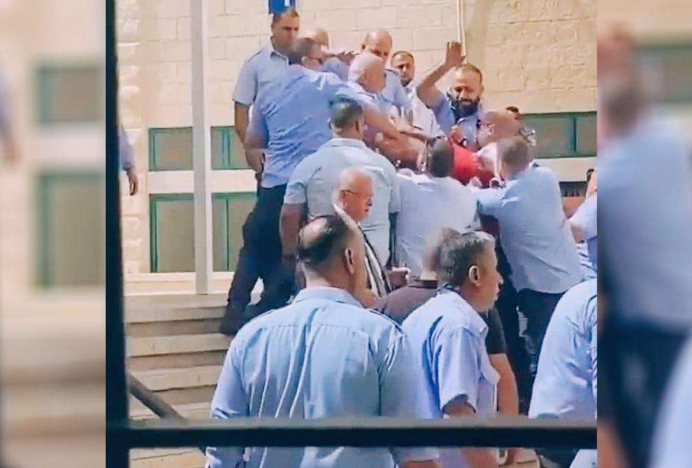 مجلس أمناء “النجاح” يعفي مدير الأمن ويفصل 6 موظفين