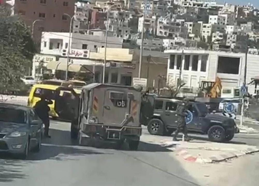 الاحتلال يقتحم برقين غرب جنين ويجري تحقيقًا ميدانيًا مع عدد من الشبان