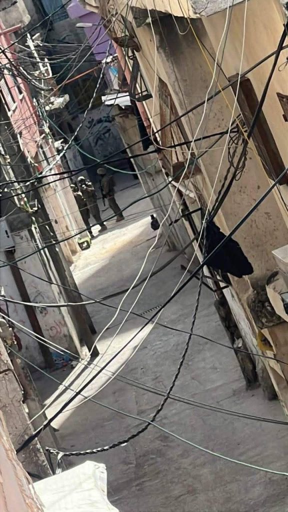 إصابة طفل وشاب بالرصاص الحي في الأمعري